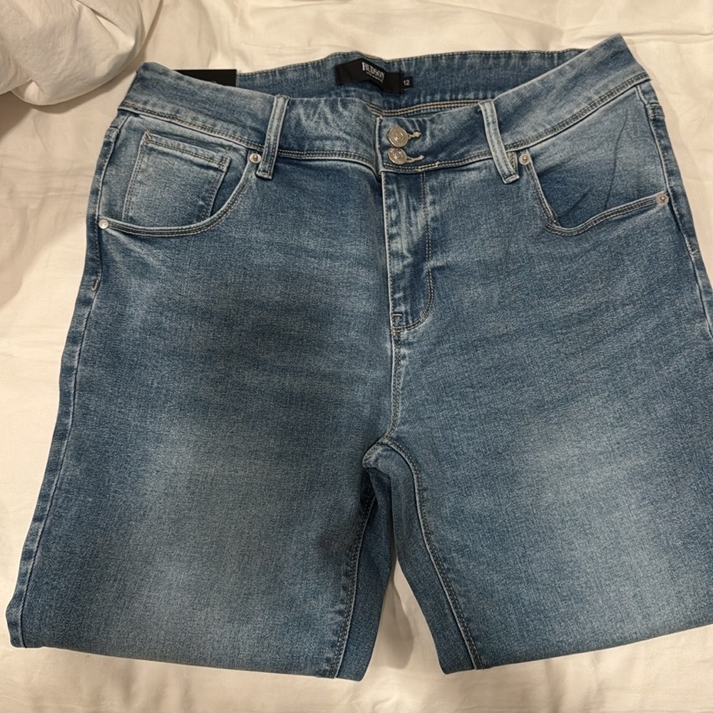 Hudson Ladies' Slim Straight Leg Jean, NEW! ✨ - Picture 10 of 11